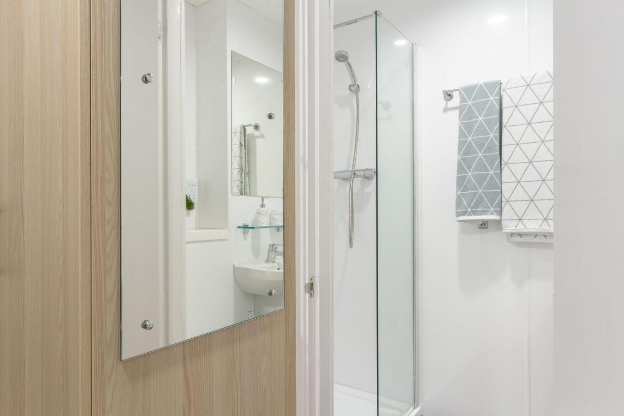 For Students Only - Your Perfect Student At Straits Manor In Apartment Sheffield